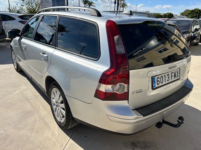 VOLVO V5 ESTATE 2.4 AUTO SPANISH LHD IN SPAIN ONLY 115000 MILES SUPERB 2007